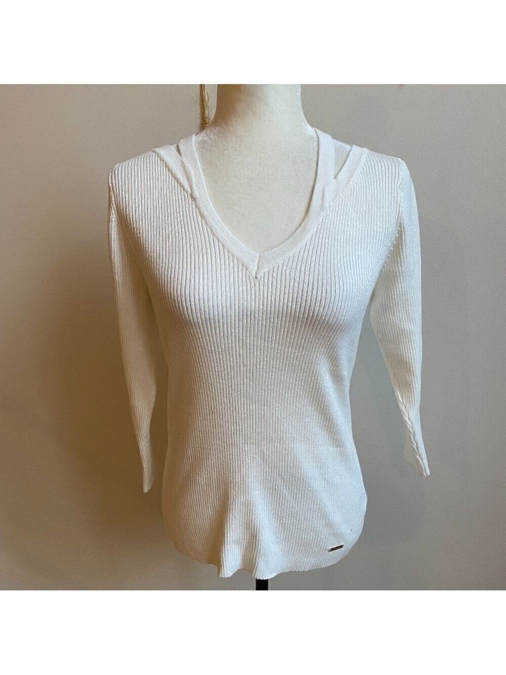 t Tahari BNWOT White Ribbed Split Vneck Sweater Pullover Large